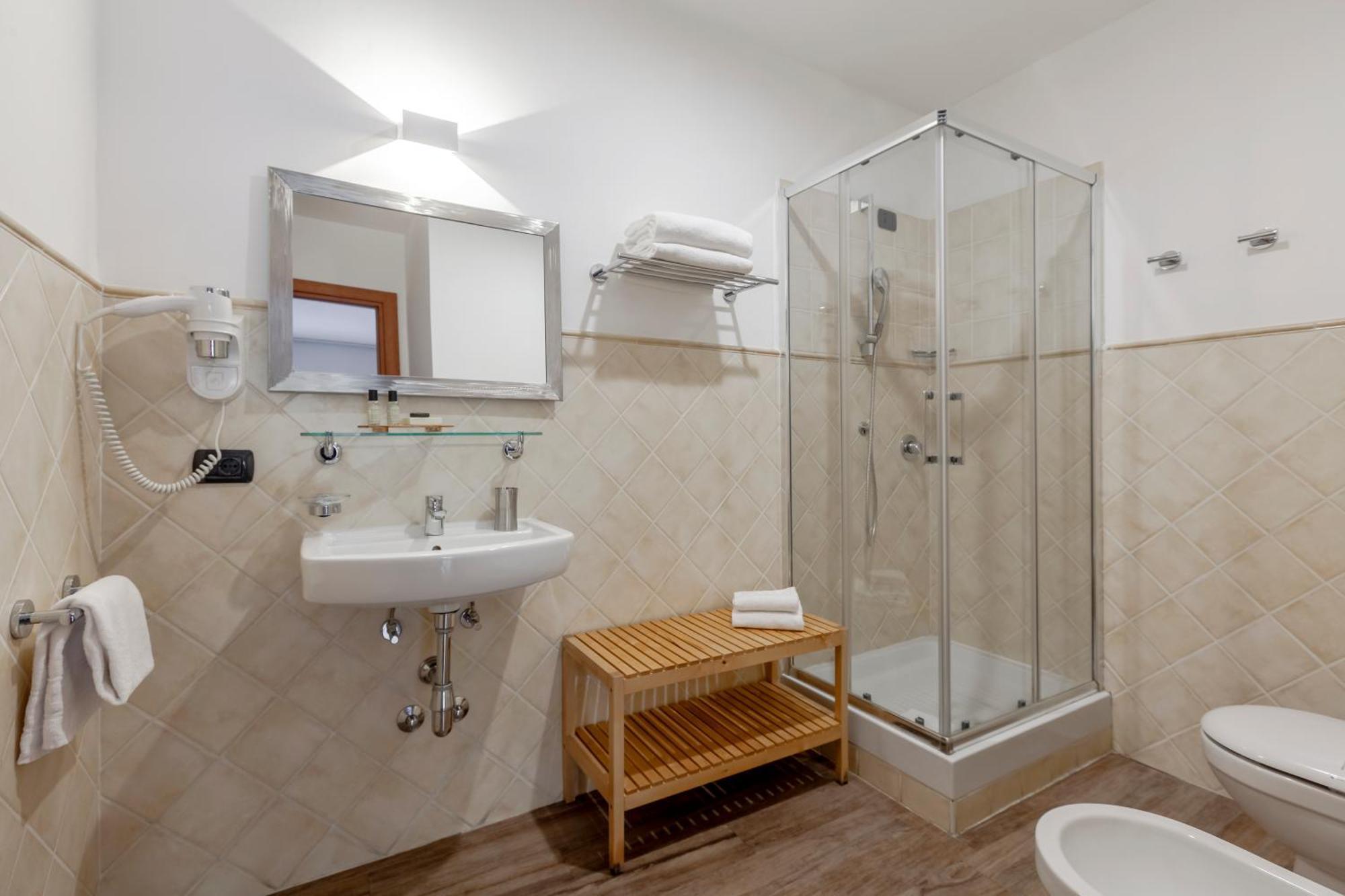 Inn Rome Rooms & Suites Bagian luar foto